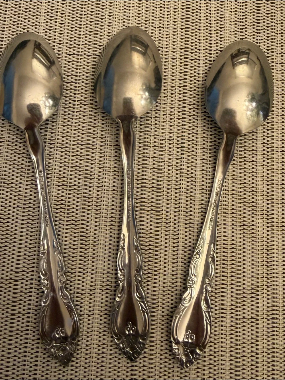 Oneida three teaspoons